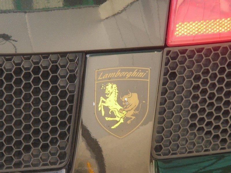 11609d1228324900-lambo-vs-ferrari-sticker-gesucht-1192289522_image00001.jpg