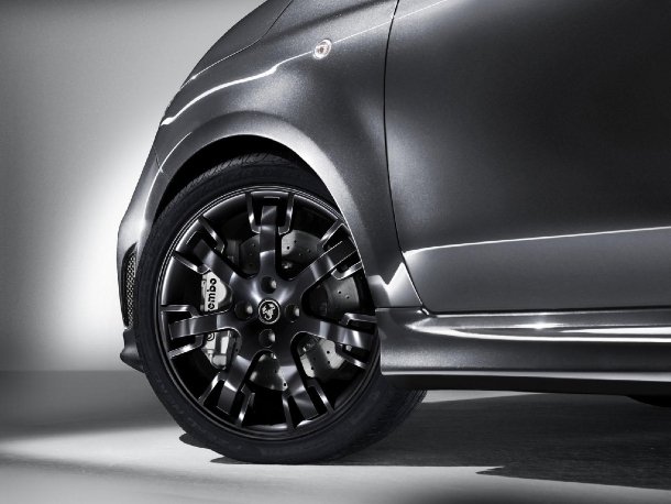 Abarth 695 Edizione Maserati Abarth 695 Edizione Maserati