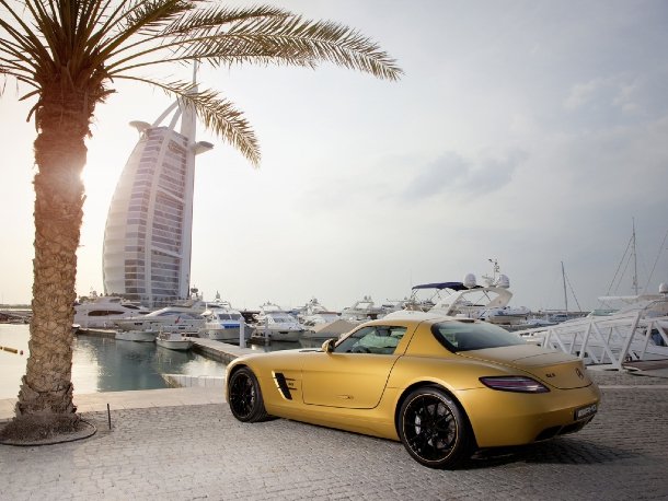 AMG auf der Dubai International Motor Show AMG auf der Dubai International Motor Show