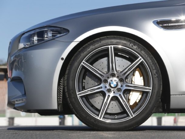 BMW M5 Competition Paket BMW M5 Competition Paket