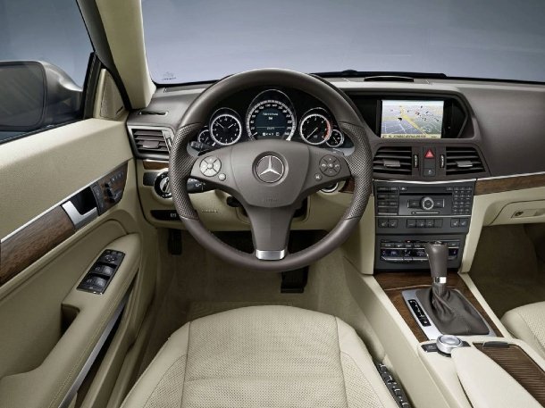 Mercedes-Benz E-Klasse Coupé Mercedes-Benz E-Klasse Coupé