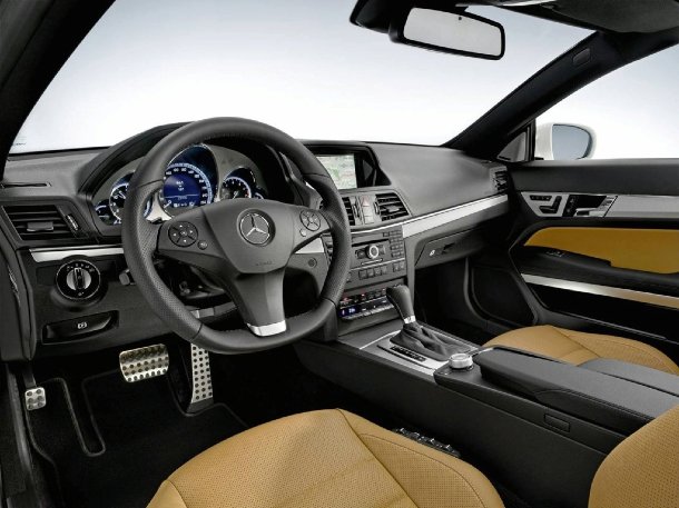 Mercedes-Benz E-Klasse Coupé Mercedes-Benz E-Klasse Coupé