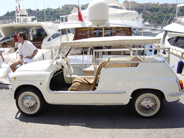 Ferrari und andere nette Fahrzeuge in St. Tropez