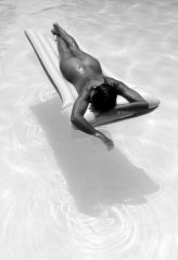 Madame beim nahtlosen Bräunen