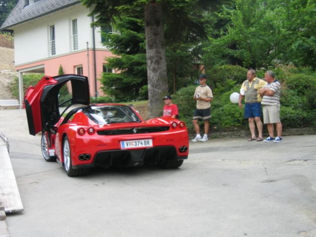 Enzo & Bugatti werden geliefert