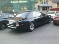 Rolls-Royce Phantom auf dem Moskauer Arbat, Mai 2011