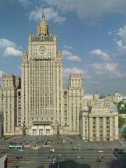 Das Außenministerium der Russischen Föderation in Moskau, eins von sieben Gebäuden der Stadt in diesem charakteristischen sogenannten Stalin-Barock.
Blick aus meinem Hotelzimmer im Mai 2009. Wer sich in Moskau ein bisschen auskennt, weiß somit auch, in w