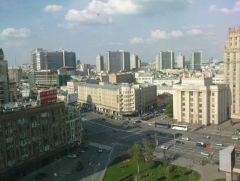Der Gartenring mit dem Eingang zum Arbat (wo ich abends gerne entlang gehe).