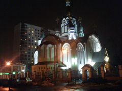 Die Christi-Auferstehungs-Kirche zu Sokolniki. Eine der wenigen Moskauer Kirchen, in der auch während der kommunistischen Diktatur durchgehend Gottesdienste abgehalten wurden.