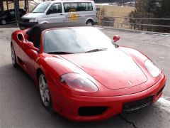 Ferrari rechts vorne