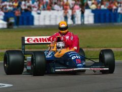 Nigel Mansell als Taxi für Ayrton