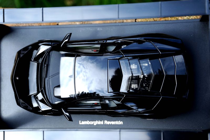 Lamborghini Reventon mit echten Alu Felgen von AA