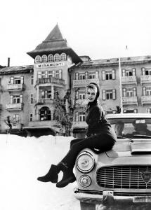 56d58f0b9cb76_lanciabrigittebardot.thumb