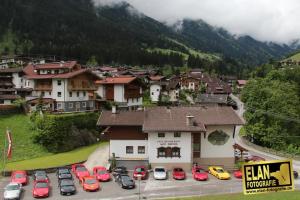 11062735_476281322527571_519083705108927