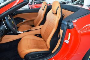 Ferrari California T rot beige neu 002.JPG
