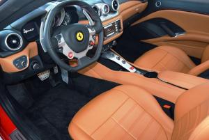 Ferrari California T rot beige neu 001.JPG