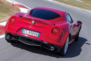 Alfa-Romeo-4C-Heckansicht-fotoshowBig-17f8deed-725615.jpg