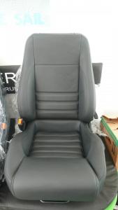 Ferrarisitze neu bezogen ,24.03.2017 001.JPG