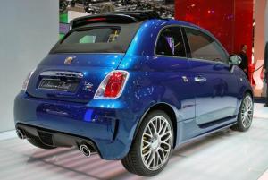 07-abarth-500-cabrio-italiaiaa2011.jpg