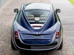 2017_rr_bespoke_sweptail_large_2.thumb.jpg.2c01788cbaf5b76b79a0427c94a05538.jpg