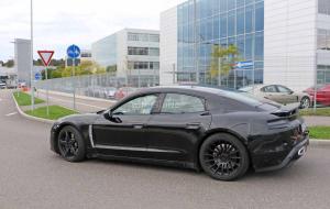 Porsche-Mission-E-Spy-Shots-11.thumb.jpg.81dec205c9f96bfe7810aa71fee0efe2.jpg