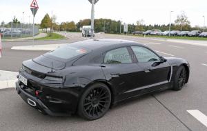 Porsche-Mission-E-Spy-Shots-21.thumb.jpg.2a98f3cee69bb0dce61f8491c7179a08.jpg
