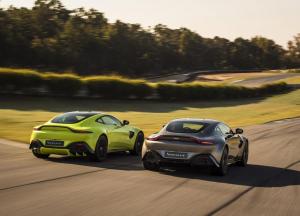 Aston_Martin-Vantage-2019-1600-1b.thumb.jpg.2e45daf1b3af5accc75bbb3e3db38fe1.jpg