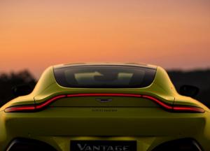 Aston_Martin-Vantage-2019-1600-28.thumb.jpg.d284f6db1a8fd214fe3f54ea25c5df9c.jpg