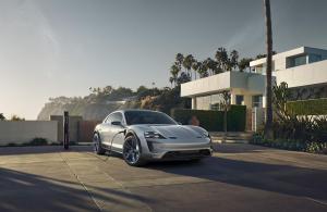 Porsche-Mission-E-Cross-Turismo-Concept-10.thumb.jpg.074004d46e3cad8e6332177a22bba5f9.jpg