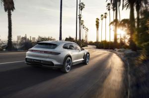 Porsche-Mission-E-Cross-Turismo-Concept-15.thumb.jpg.a1dd9f4c4ff1b9a86019bd365c83d7af.jpg