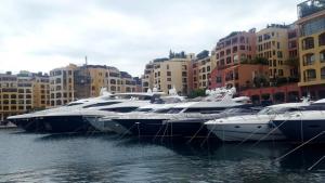 Monaco Yachten 1 klein.jpg