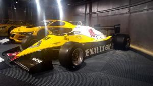 F1 Renault Bild 1.jpg