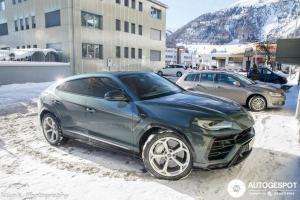 lamborghini-urus-c139724122018215410_1.jpg