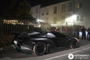 lamborghini-veneno-lp750-4-roadster-c895112082019235824_3.jpg
