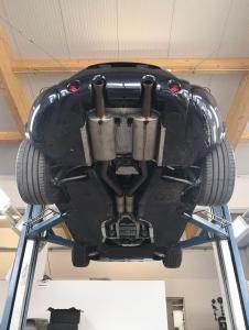 MF4 GT Unterboden mit Auspuff.jpg