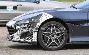 2021-ferrari-portofino-facelift-spy-shots--photo-credit-s-baldauf-sb-medien_100744255_h.jpg