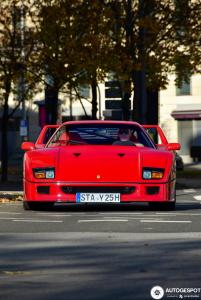 ferrari-f40-c928831102020150734_1.jpg
