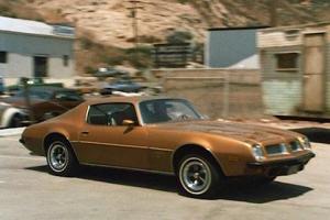 Pontiac_Firebird_in_The_Rockford_Files_1974.jpg