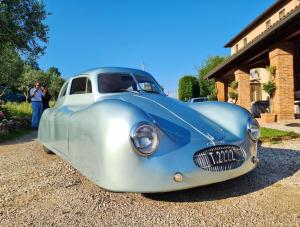 1939-porsche-ufo-type-64-tribute-61003e150615c.jpg