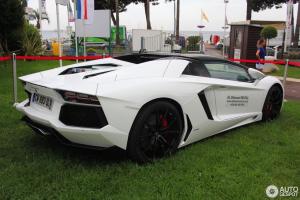 lamborghini-aventador-lp700-4-roadster-c601205112013172858_1.jpeg