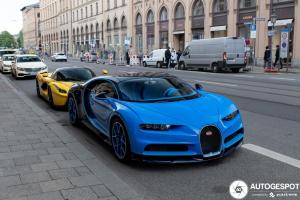 bugatti-chiron-c352301052022185324_3.jpeg
