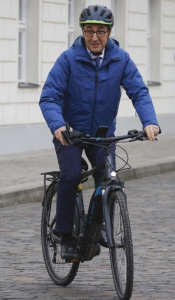 Screenshot 2022-06-15 214443.png