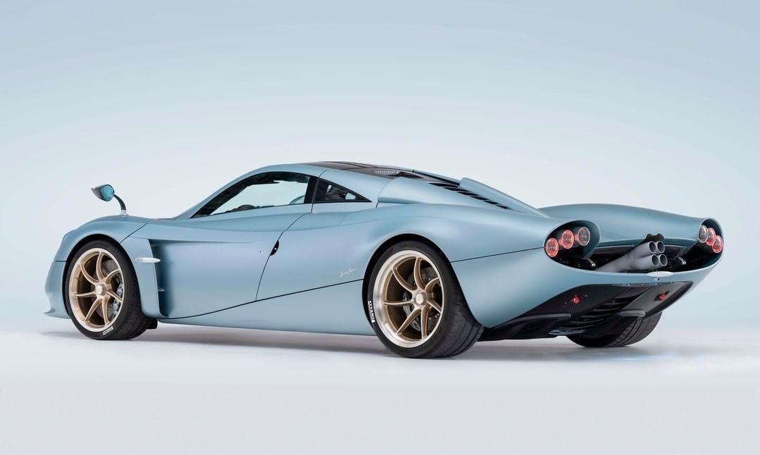Pagani huayra coda lunga