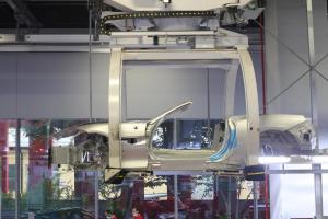 Foto Produktionslinie Lackierung.jpg