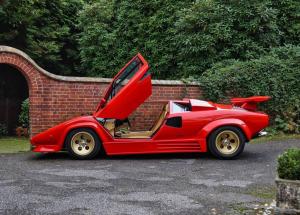 Countach-Red-03.thumb.jpg.99b0ef3c30bfaa6852a38fd4efaf5044.jpg