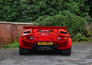 Countach-Red-09.thumb.jpg.339a2a46132514ab576f96d794c1aa00.jpg