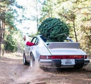 1897947933_SantaPorsche.thumb.jpg.00c7d601ab7f99f2ea7212005eebead0.jpg