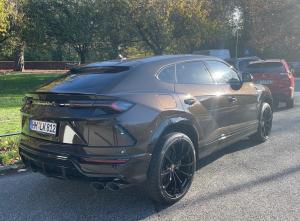 Urus2.jpg