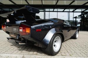 Countach_Black-03.thumb.jpg.7ad850a5b354b78083fcdf89efc8e6b8.jpg