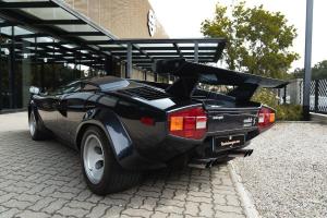 Countach_Black-04.thumb.jpg.0557c66227b9b503911ecf0a91257195.jpg